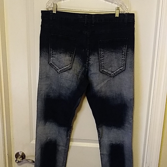Men Jeans - Picture 3 of 3